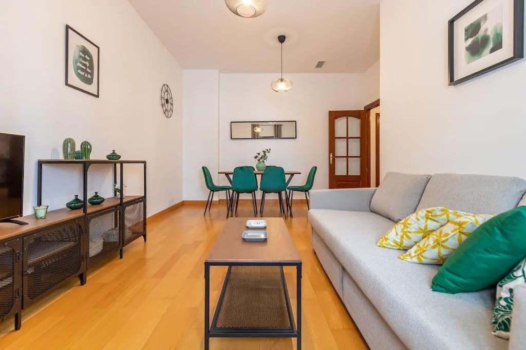 Jdcbl - Peaceful Wonderful Apartment In City Center セビリア エクステリア 写真