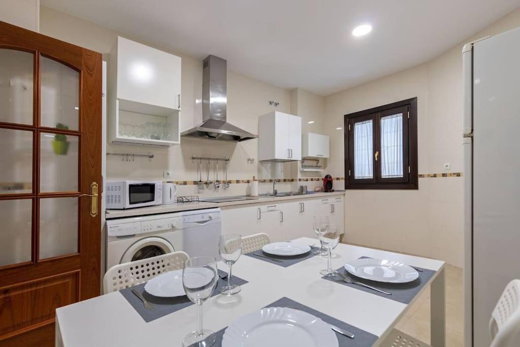 Jdcbl - Peaceful Wonderful Apartment In City Center セビリア エクステリア 写真