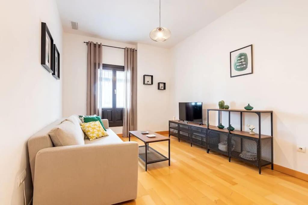 Jdcbl - Peaceful Wonderful Apartment In City Center セビリア エクステリア 写真