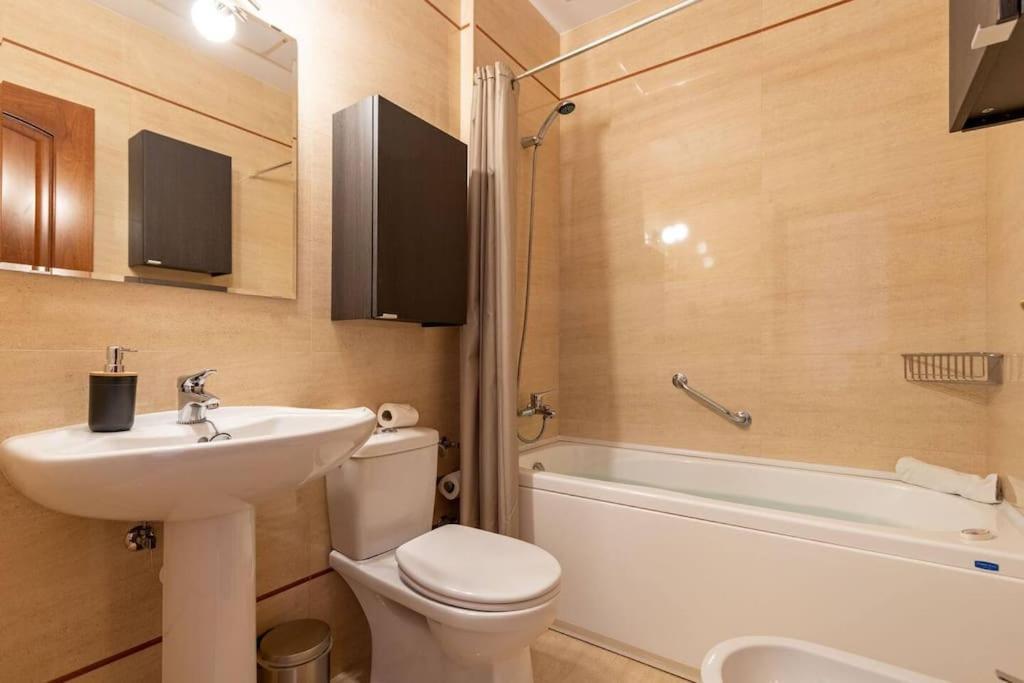 Jdcbl - Peaceful Wonderful Apartment In City Center セビリア エクステリア 写真